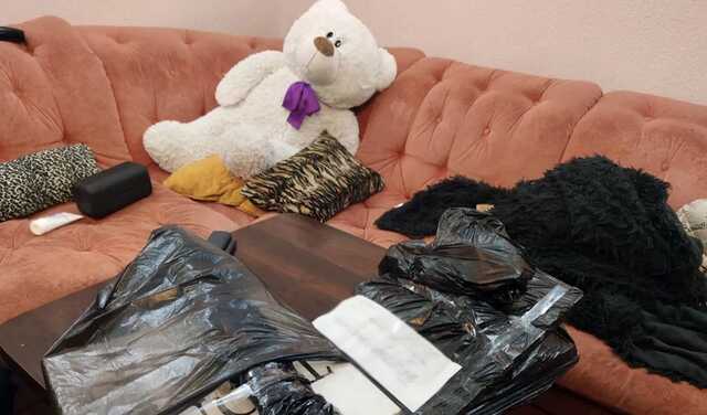 В Донецкой области разоблачили двух девушек и парня в съемках порнографии