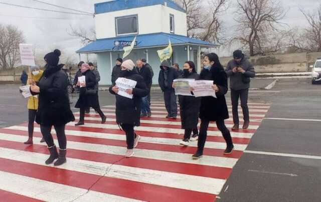 Во Львовской области около 50 человек перекрыли трассу Киев-Чоп