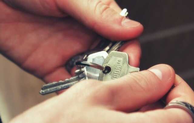 Організованій групі повідомлено про підозру в шахрайському заволодінні квартирами померлих осіб