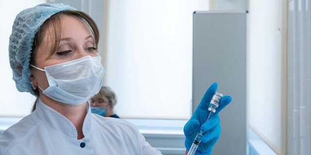 Украина провалила задачу по вакцинации против COVID-19: прививки сделали менее половины взрослых