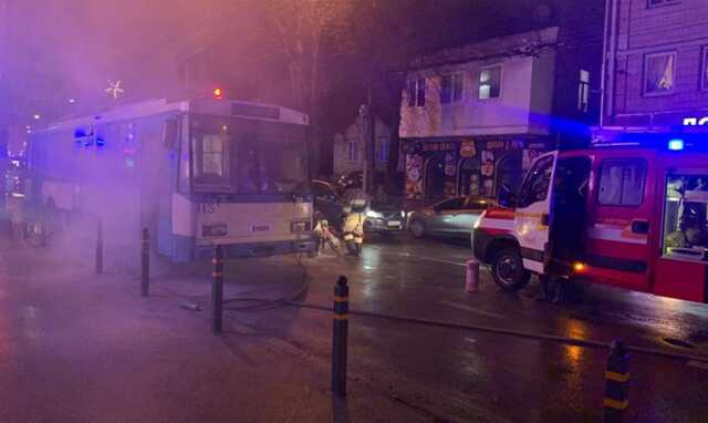 В Ровно на ходу загорелся троллейбус