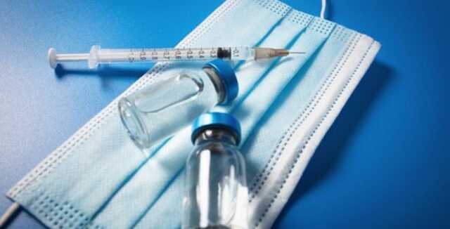 Когда возобновят работу центры вакцинации от COVID-19 в Украине: названа дата