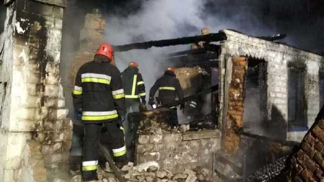 Под Черниговом в первый день года сгорел дом: погибли люди
