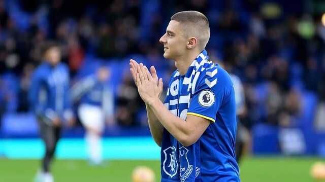 Стадион "Эвертона" устроил стоячие овации Миколенко