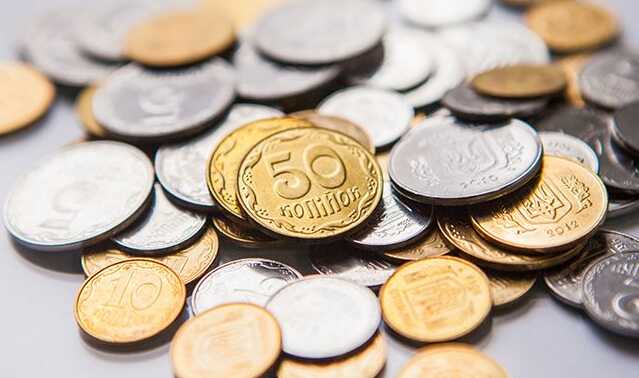 Не было мелких денег: в Черновцах водитель пытался выгнать пассажирку из маршрутки