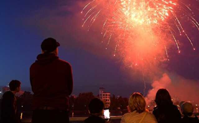 В Запорожье заряд салюта попал девушке в лицо