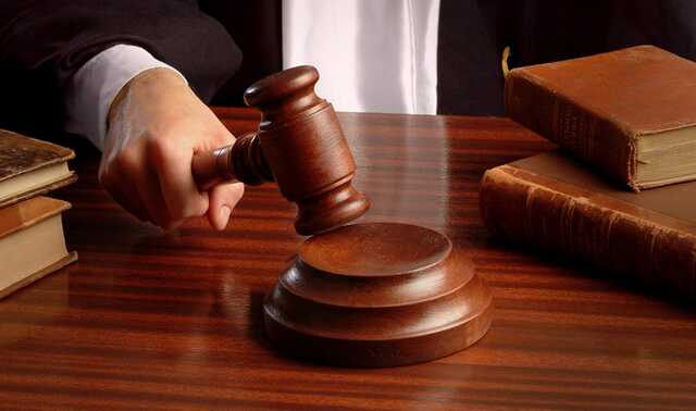 Вернут в школу и выплатят зарплату: на Волыни невакцинированная учительница выиграла суд