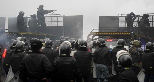 Первые жертвы протестов. Токаев заявил об убийствах правоохранителей