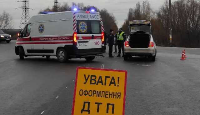 На Киевщине столкнулись две легковушки: есть пострадавший