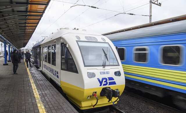 "Укрзализныця" электрифицировала маршрут с Волыни до границы с Польшей