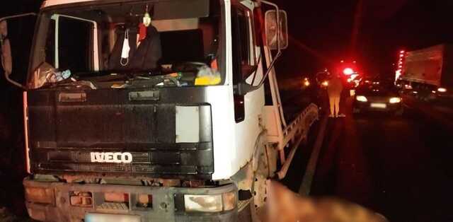 Задел грузовик: в Черкасской области ужасно погиб водитель эвакуатора
