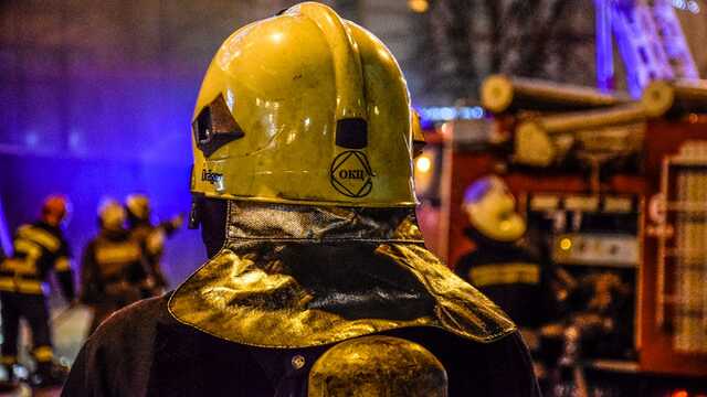 В Харькове горело студенческое общежитие: спасатели эвакуировали более 100 человек