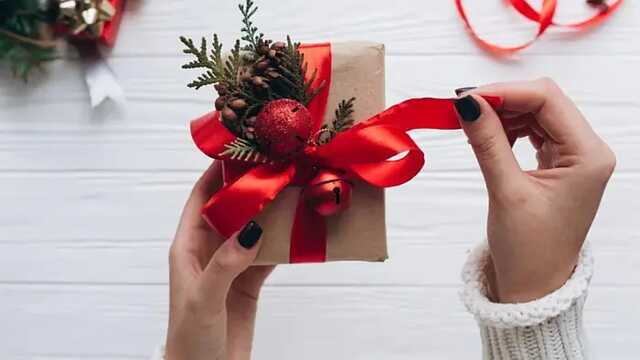 Украинцев ждет новый налог: платить придется даже с подарков