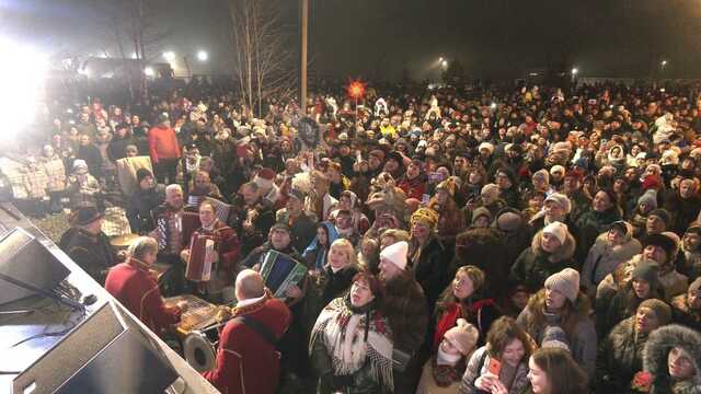 В Україні встановили рекорд із наймасовішого виконання колядки “Нова радість стала”