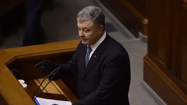 Порошенко увеличил траты на юристов в 88 раз