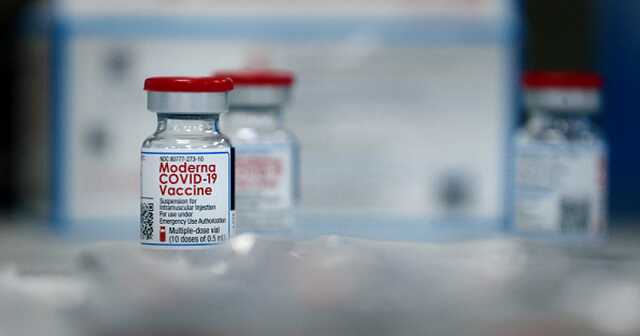 Moderna осенью выпустит специальную бустерную вакцину против "Омикрона"