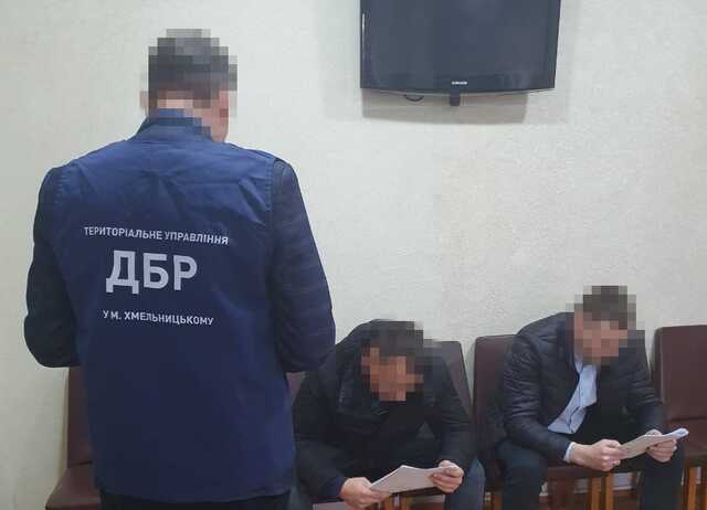 Следователю из Гайсина вручили подозрение в превышении власти