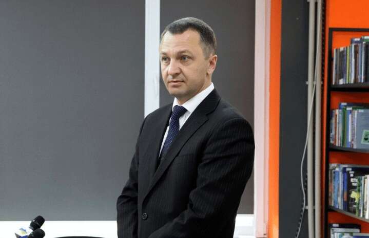 За 2021 рік Тарас Кремінь заробив на посаді мовного омбудсмена майже мільйон гривень.