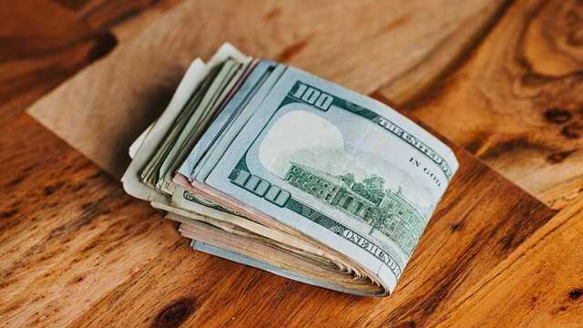 При обмене валют у семьи киевлян забрали 1,3 миллиона