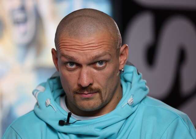 "Учусь в двух вузах": Усик удивил выбором профессии после бокса