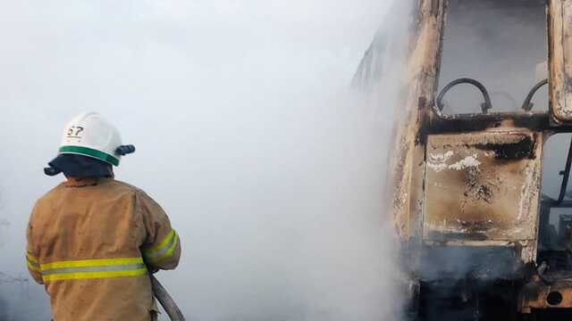 В Днепропетровской области загорелся автобус с пассажирами