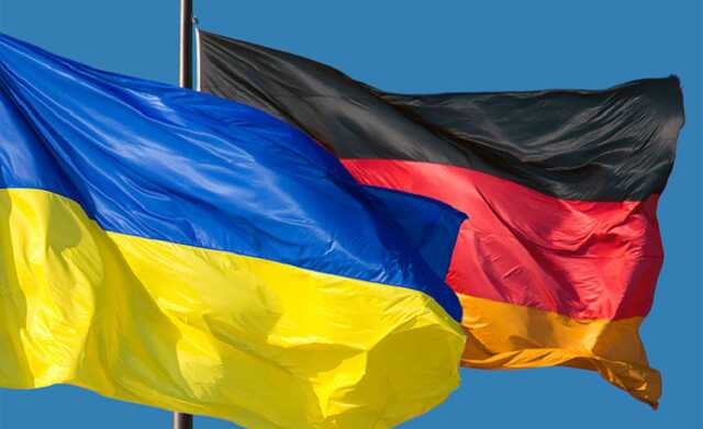 Надання Німеччиною зброї Україні необхідно розглянути на тлі нових загроз, - посол Мельник