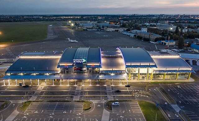 В Киеве проводится эвакуация аэропорта "Жуляны"