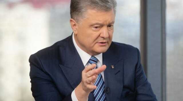 "Тревожный чемоданчик не готовлю": Порошенко подтвердил, что приедет завтра в суд