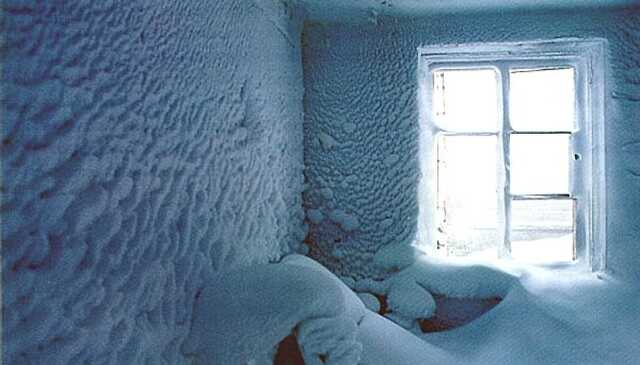 На Херсонщине парень нашел в своем доме в кровати мертвеца