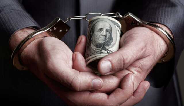 В Николаеве на взятке поймали чиновника АМПУ