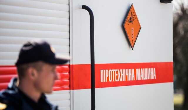 Сообщили о заминировании: в Ровно эвакуируют людей из всех школ