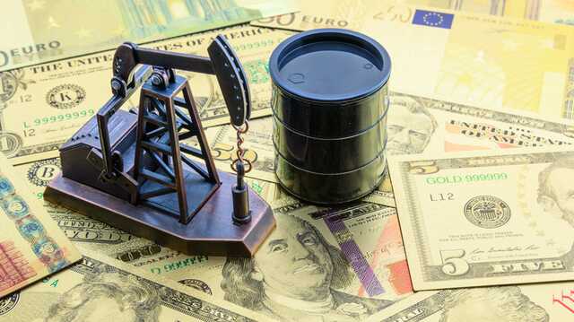 Нефть по 100 долларов за баррель: крупнейшие банки повышают прогнозы на 2022 год