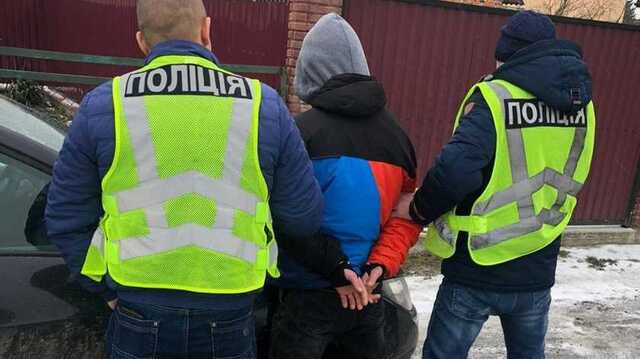 Хранил оружие: на Львовщине задержали 22-летнего наркоторговца