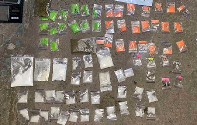 У Києві затримали дівчину з наркотиками на сотні тисяч