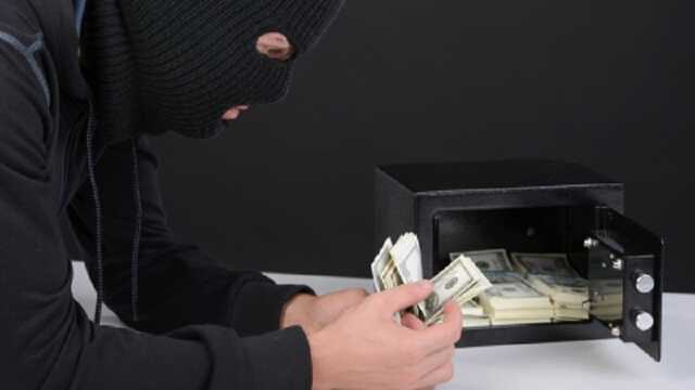 Поліція затримала підозрюваного у викраденні 120 тис. доларів з суду