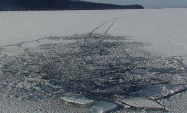 В Мелитополе девочка-подросток провалилась под лед