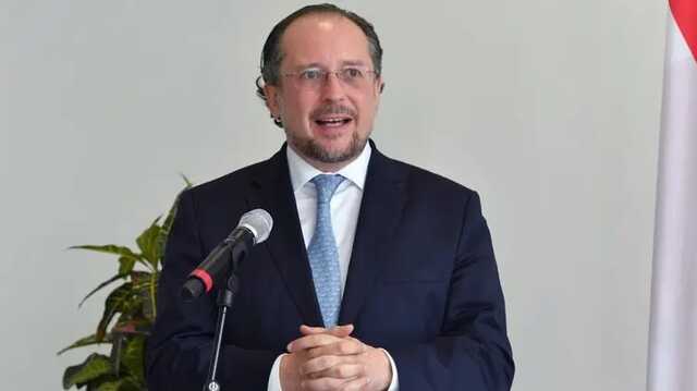 Австрия, Чехия и Дания подготовили планы эвакуации своих дипломатов из Украины