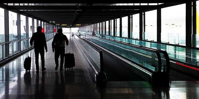 Япония и Франция рекомендовали гражданам не ездить на Украину