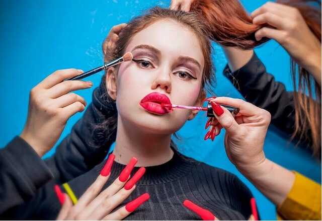 В Киеве компания скандальной блогерши на Porsche сбила человека