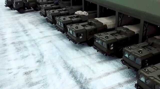 Российские "миротворцы" отрабатывают маневры в условиях химической атаки