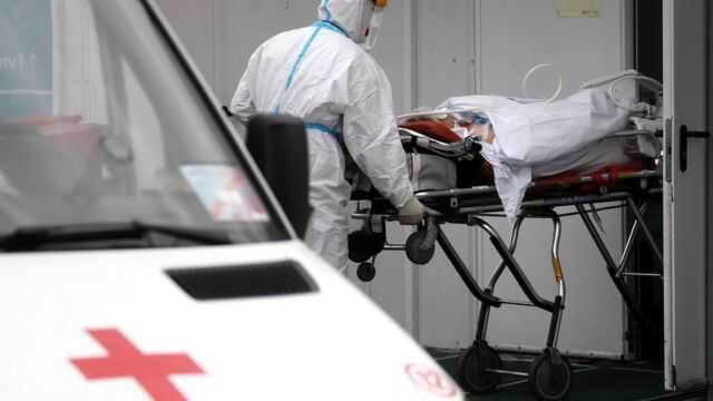 Россия уже пять дней подряд бьет антирекорды по коронавирусу