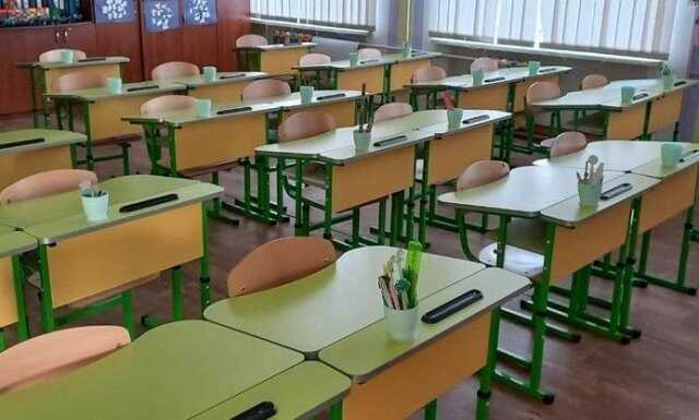 Школы Херсонской области переводят на "дистанционку"