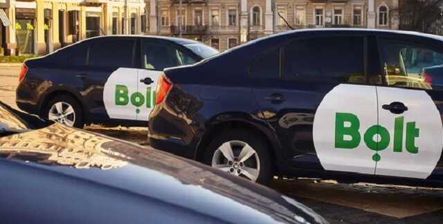 В Киеве водитель такси Bolt избил и оскорбил пассажира