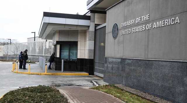 В посольстве США рекомендовали своим гражданам немедленно покинуть Украину