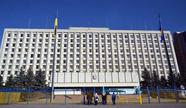 Хитка коаліція в облраді Києва спричинила хаос, бюджет регіону - не прийнято