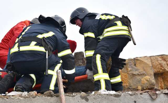 В Одессе во время демонтажа здания погиб один рабочий, еще двое пострадали