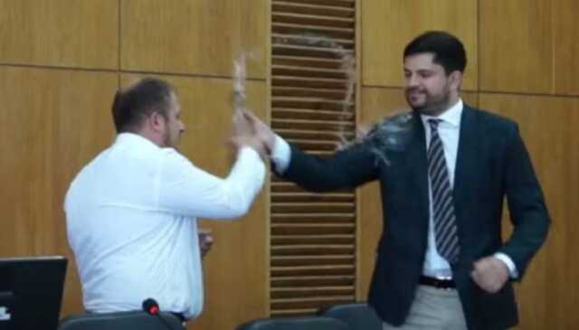 Мэру Конотопа вручили подозрение в хулиганстве