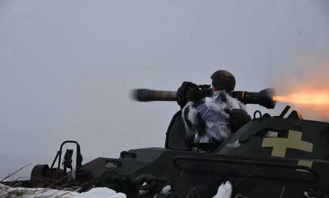 Украинские военные провели учебную стрельбу из британских ПТРК
