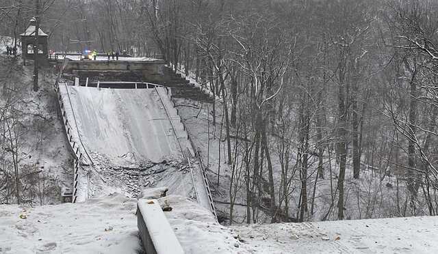 За несколько часов до приезда Байдена на газопровод в Питтсбурге рухнул мост