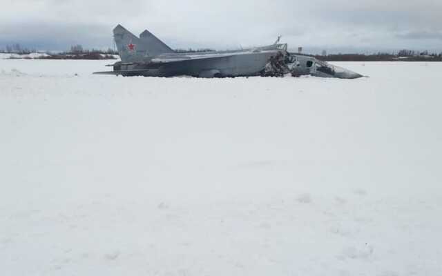 В России во время взлета развалился военный самолет